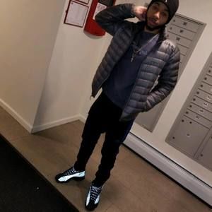 Meet your Posher, Anthony